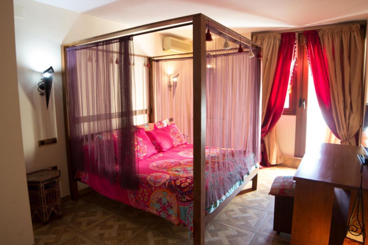 Hostal Mont Royal Alicante Ngoại thất bức ảnh