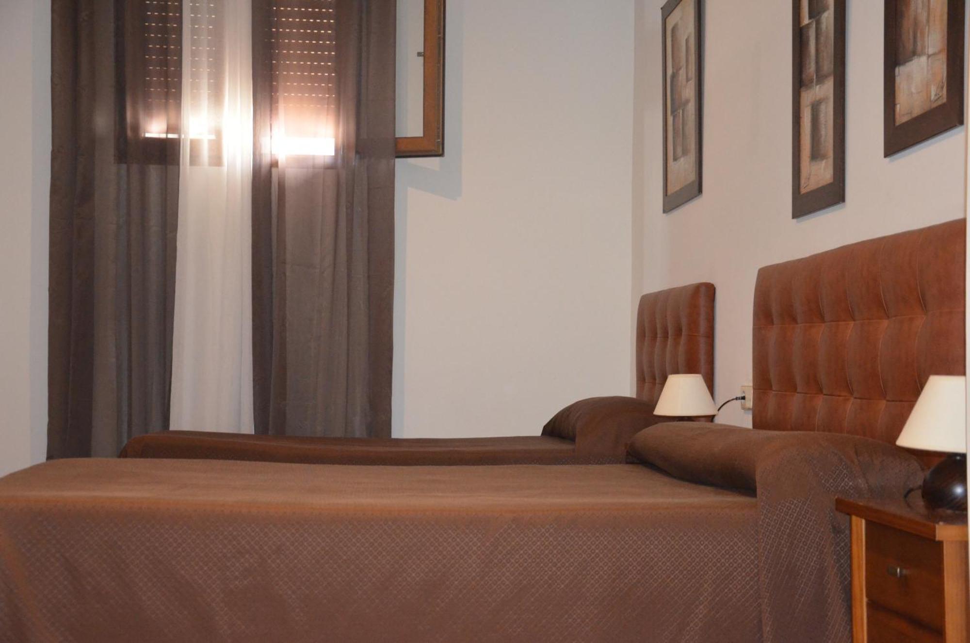 Hostal Mont Royal Alicante Ngoại thất bức ảnh