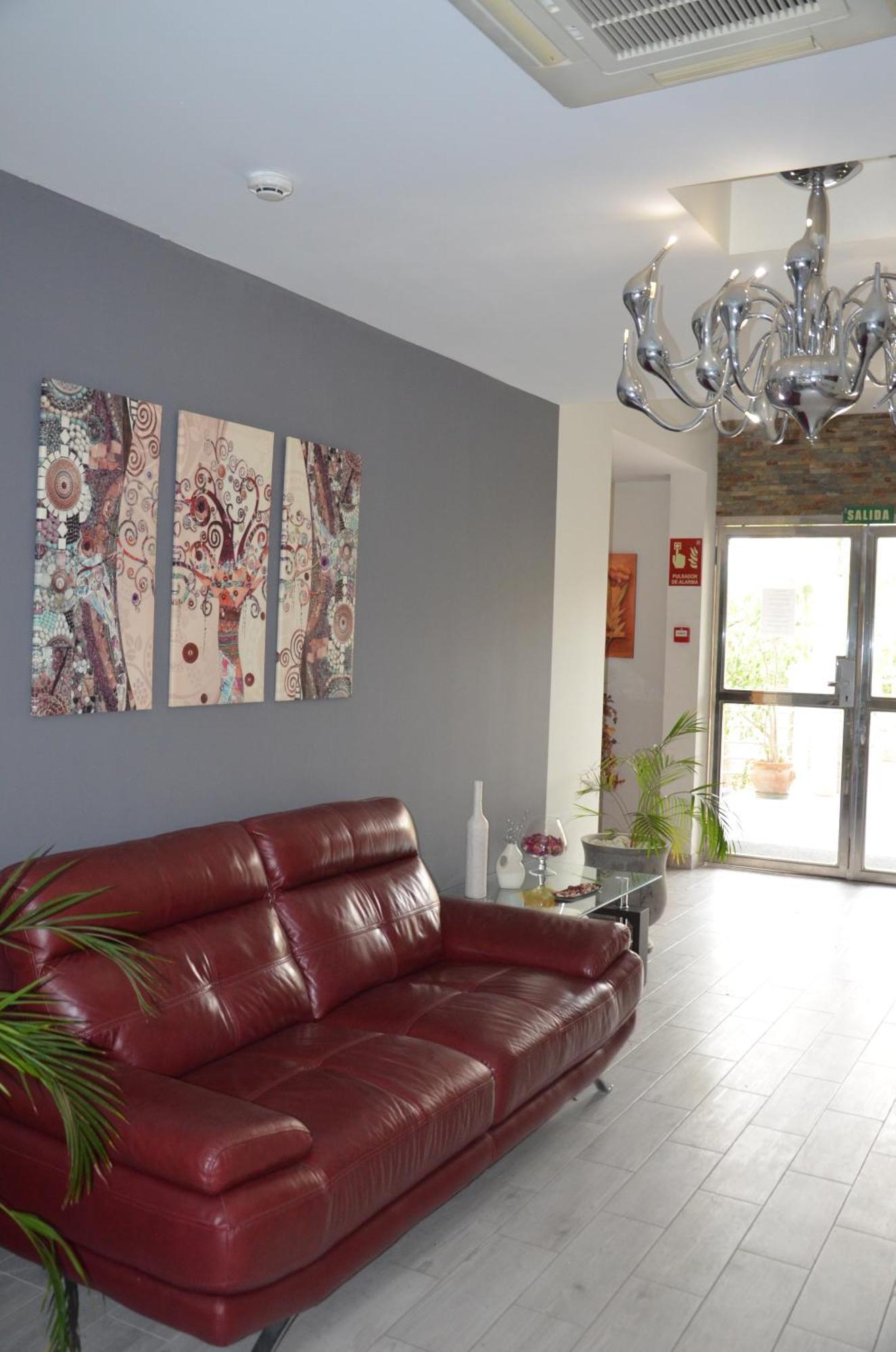 Hostal Mont Royal Alicante Ngoại thất bức ảnh