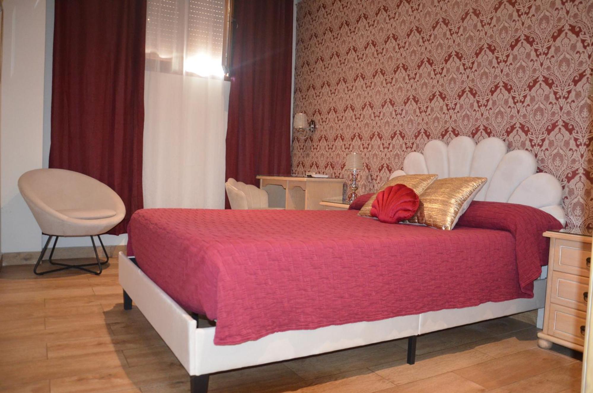 Hostal Mont Royal Alicante Ngoại thất bức ảnh