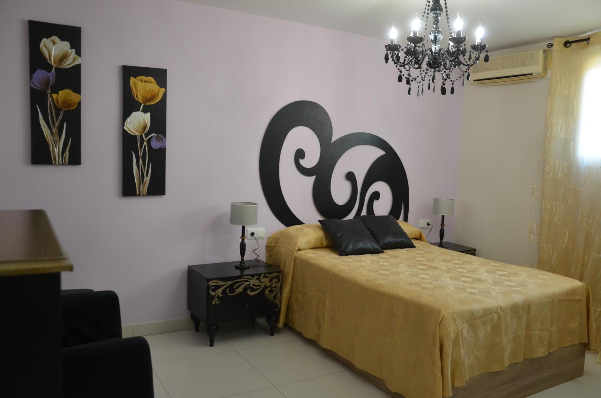 Hostal Mont Royal Alicante Ngoại thất bức ảnh
