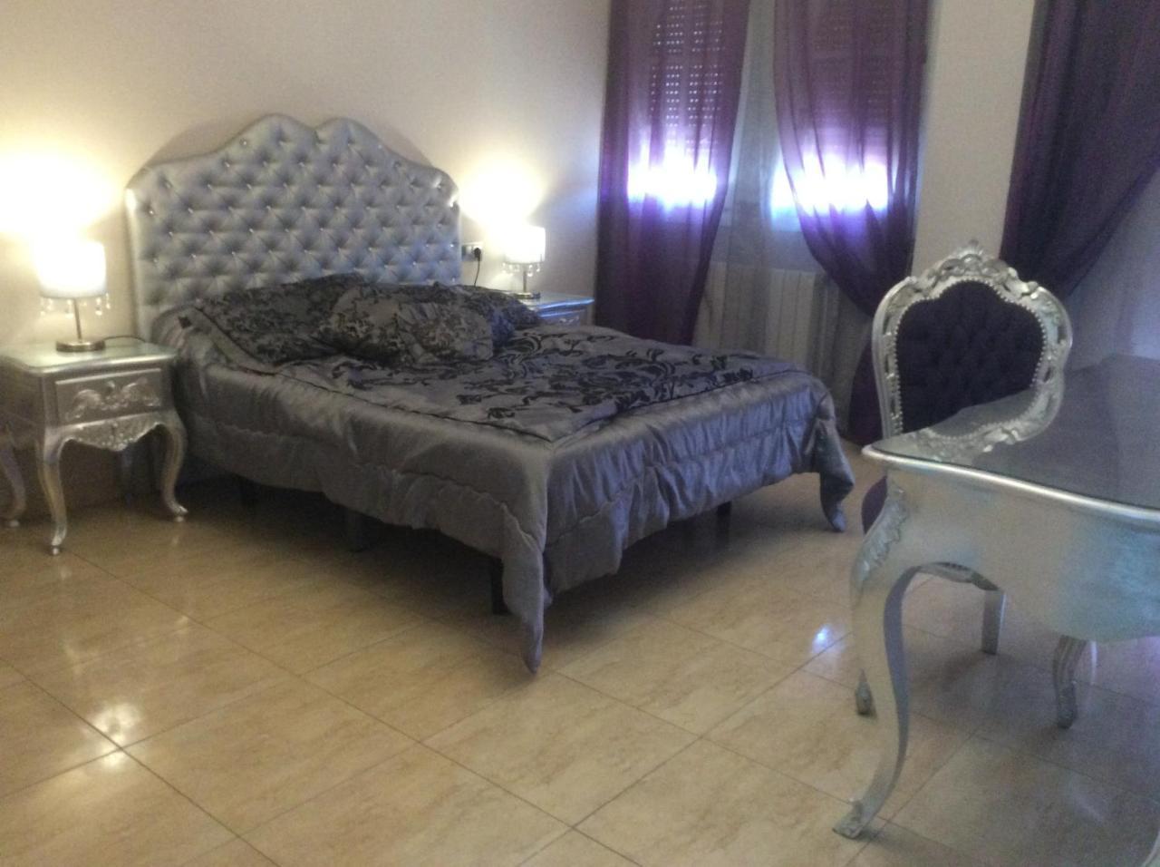 Hostal Mont Royal Alicante Ngoại thất bức ảnh