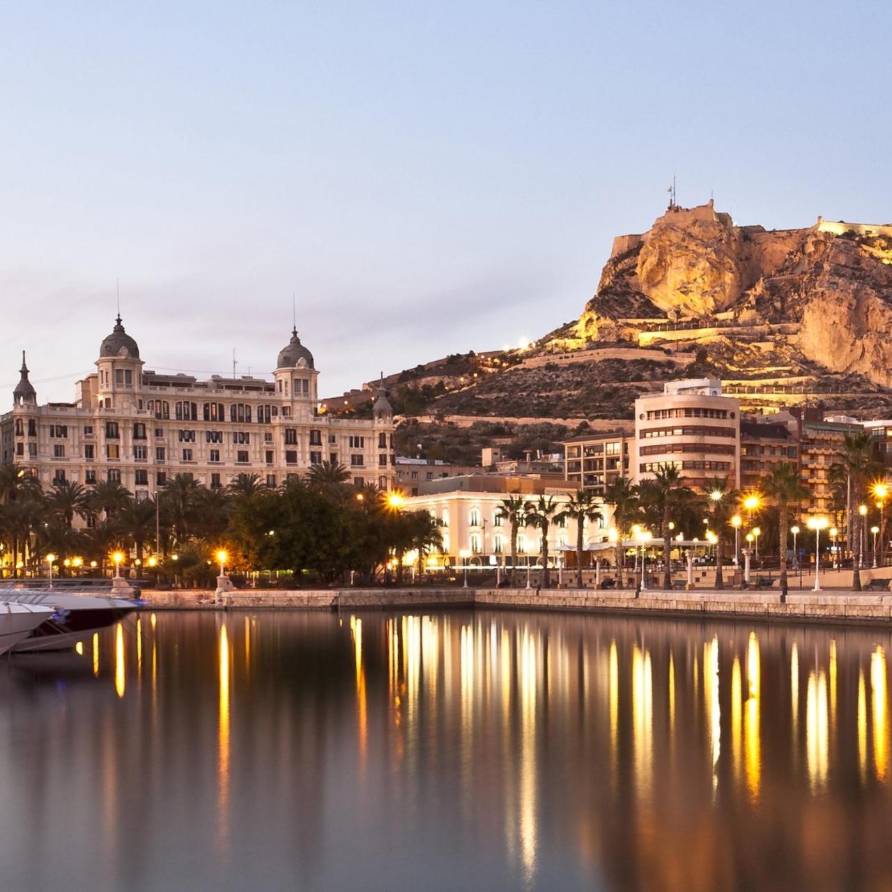 Hostal Mont Royal Alicante Ngoại thất bức ảnh