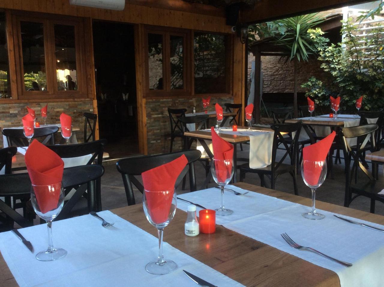 Hostal Mont Royal Alicante Ngoại thất bức ảnh
